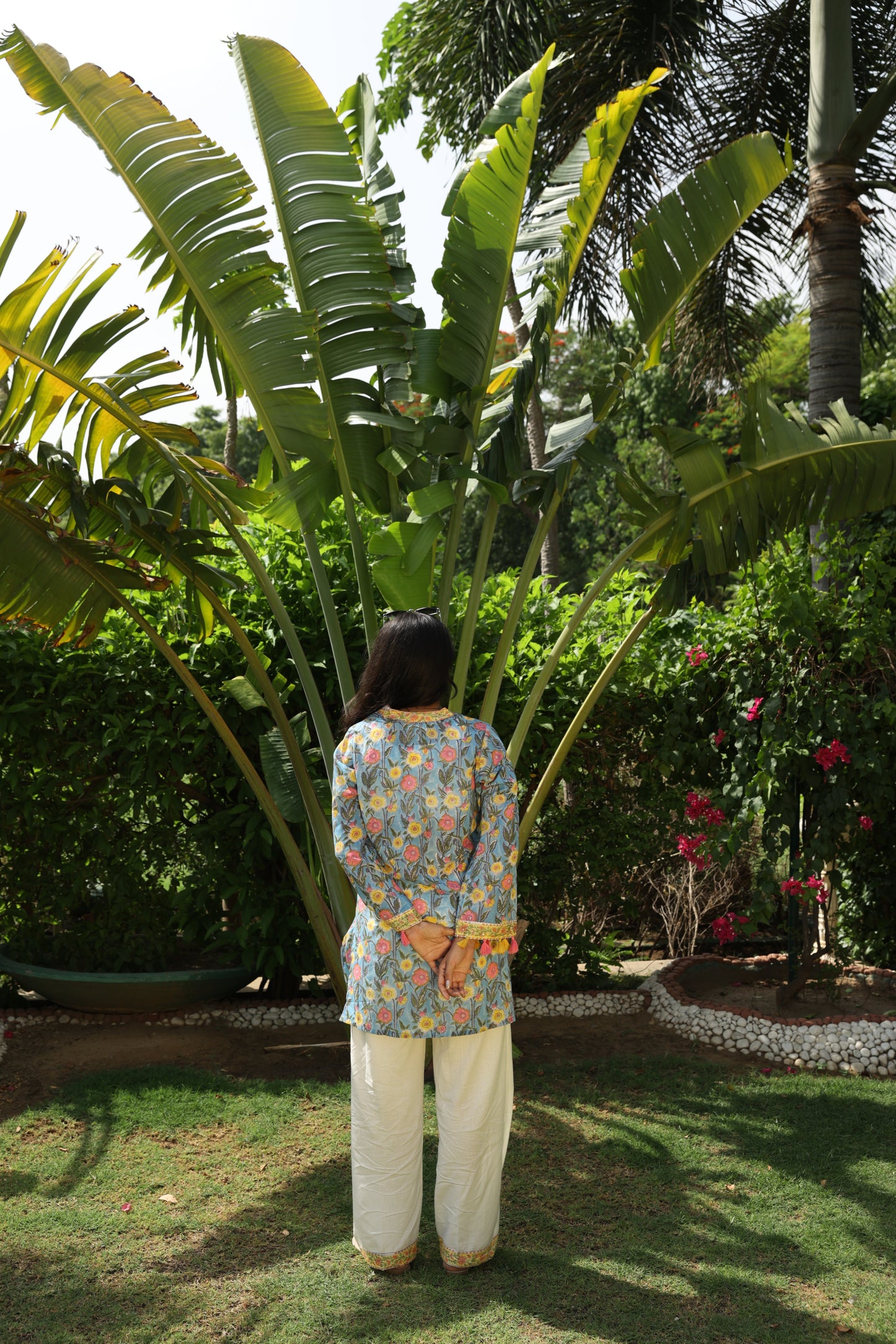 Blue Floral Short Kurti & White Pants Set (Set of 2)